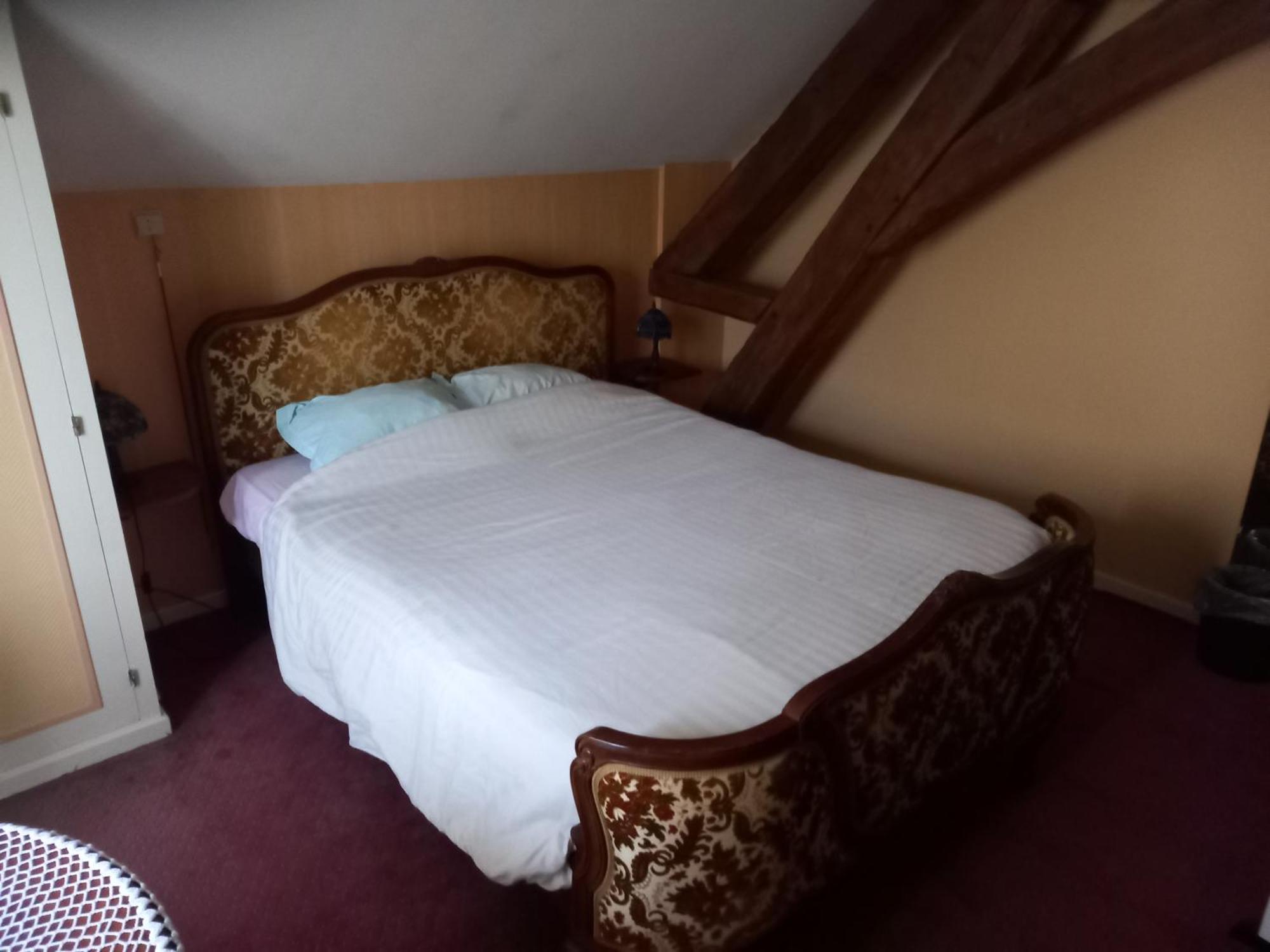 Tromcourt Hotel Couvin Kültér fotó